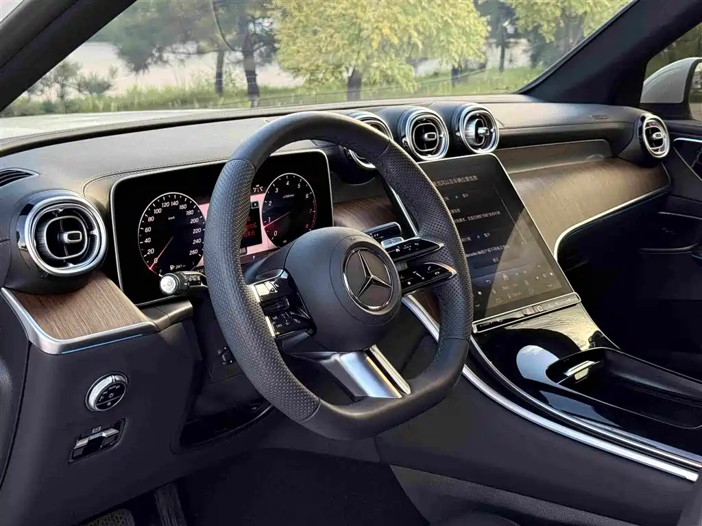Mercedes-Benz GLC 2024