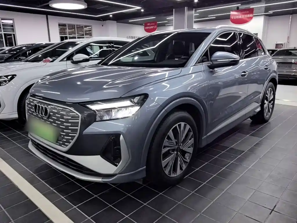 Audi Q4 e-tron 2025