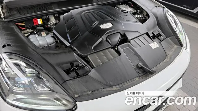 Porsche Cayenne 2021