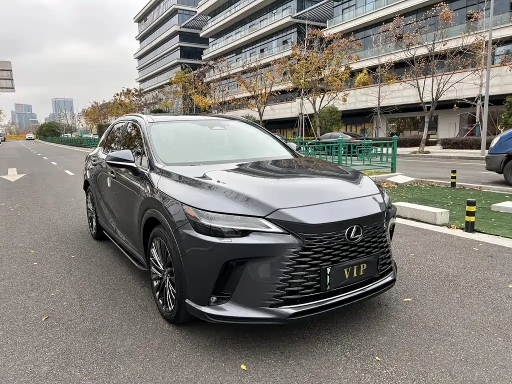 Lexus RX 2023