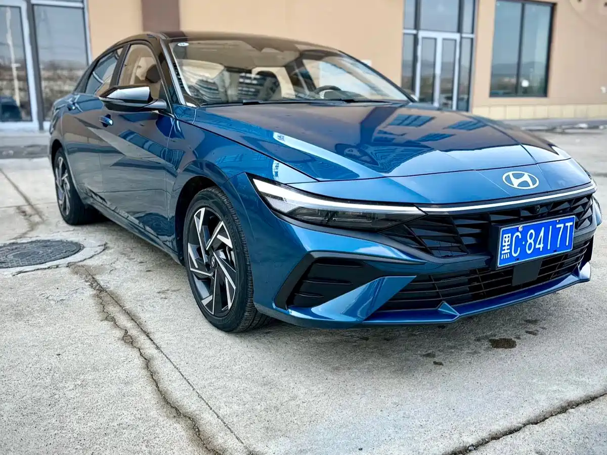 Hyundai Elantra 2023