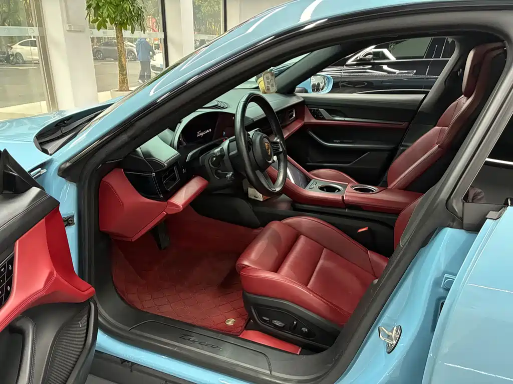Porsche Taycan 2021