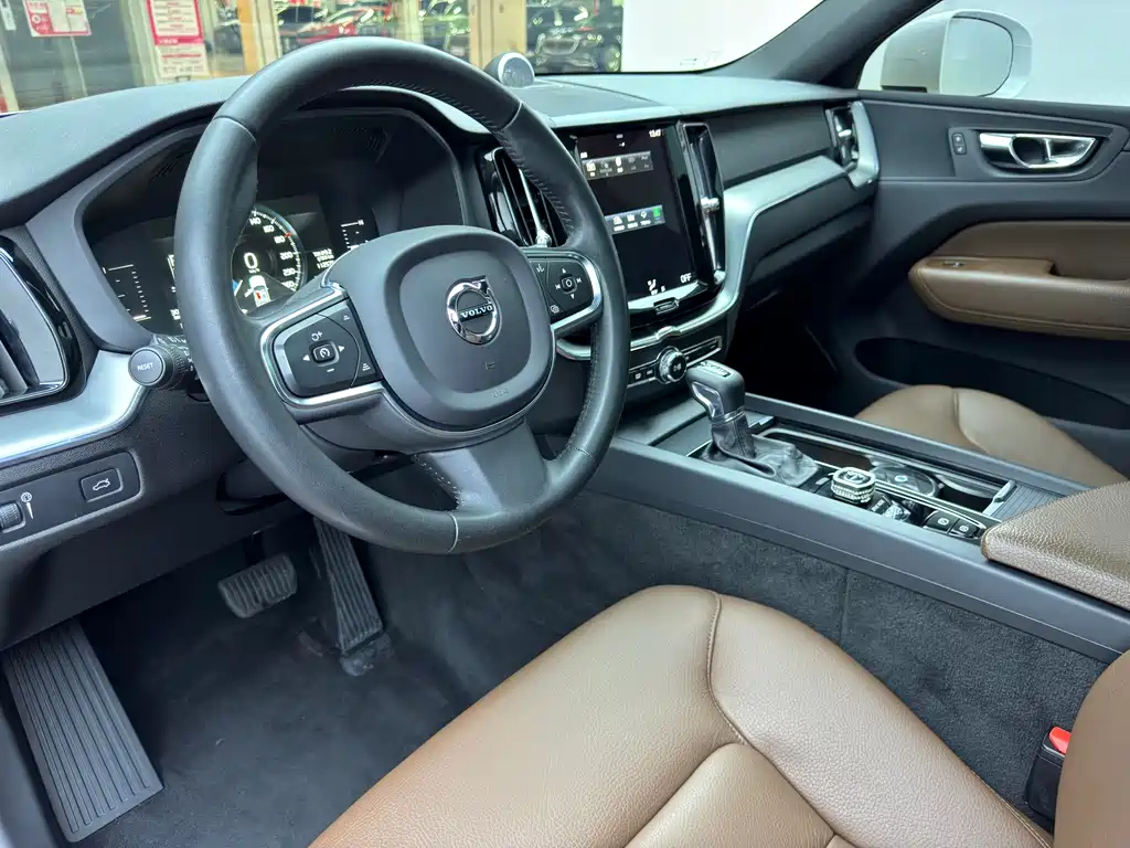 Volvo XC60 2021