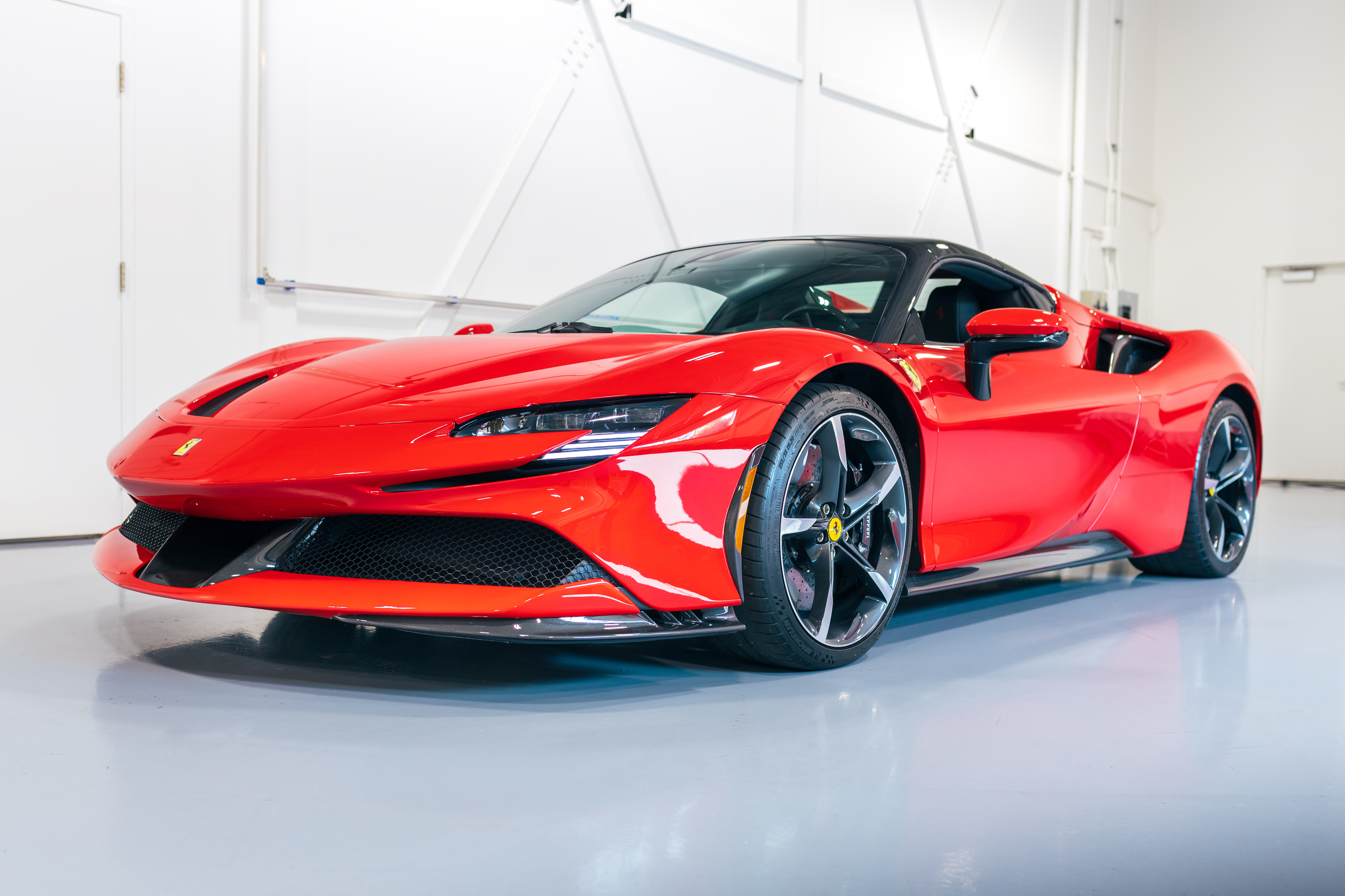 Ferrari SF90 2025