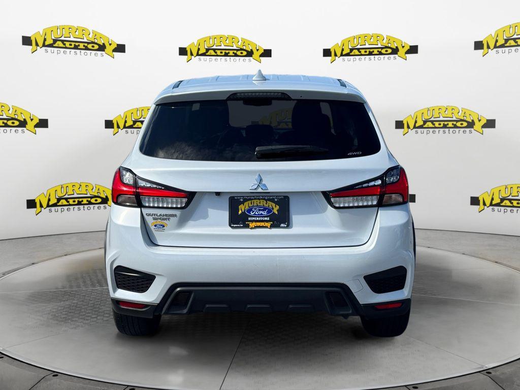 Mitsubishi Outlander Sport 2024