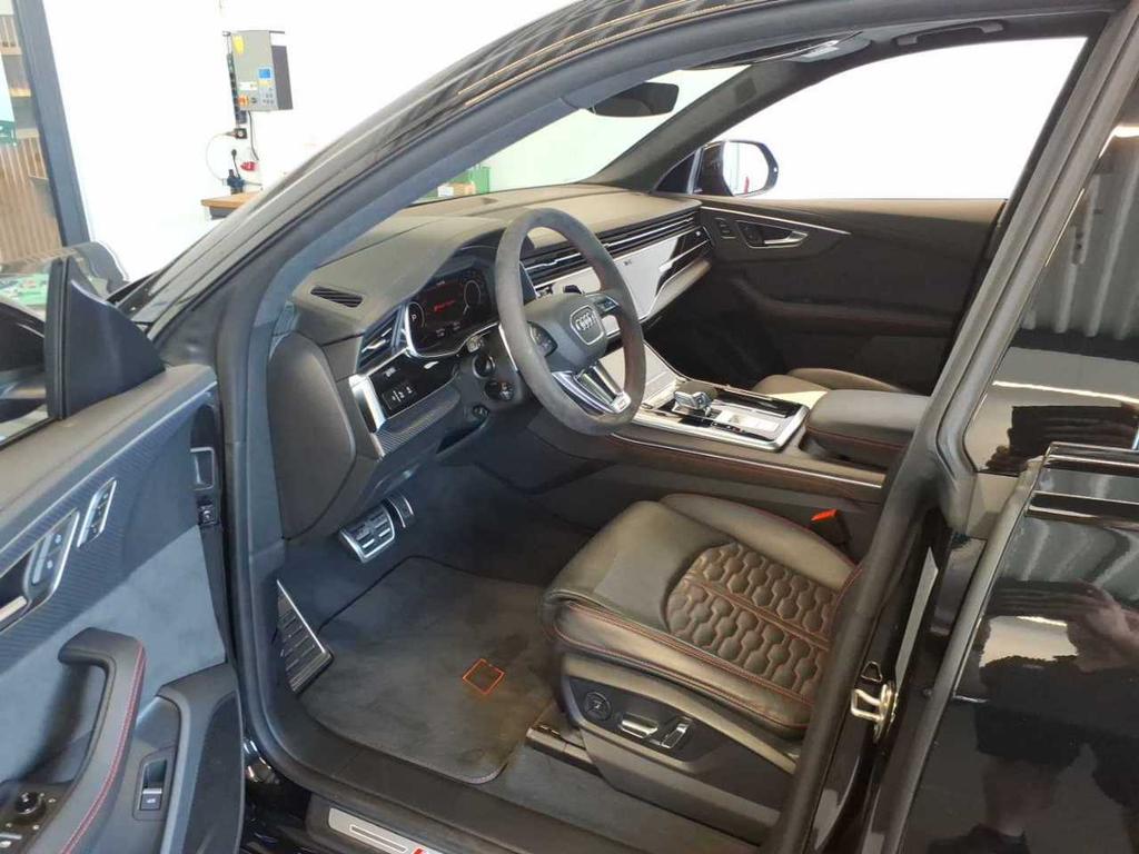 Audi RSQ8 2023