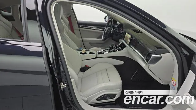 Porsche Panamera 2022