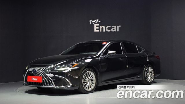 Lexus ES 2022