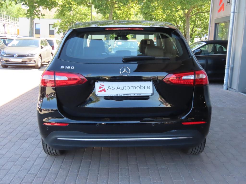 Mercedes-Benz B 180 2021