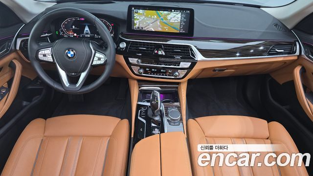 BMW 5 серии 2023