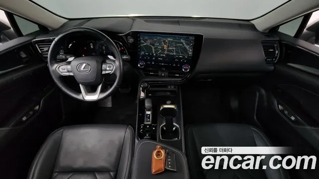 Lexus NX 2023