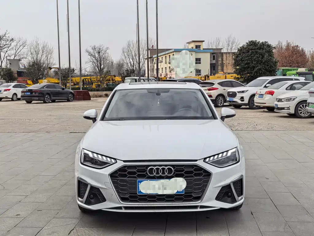 Audi A4 2023