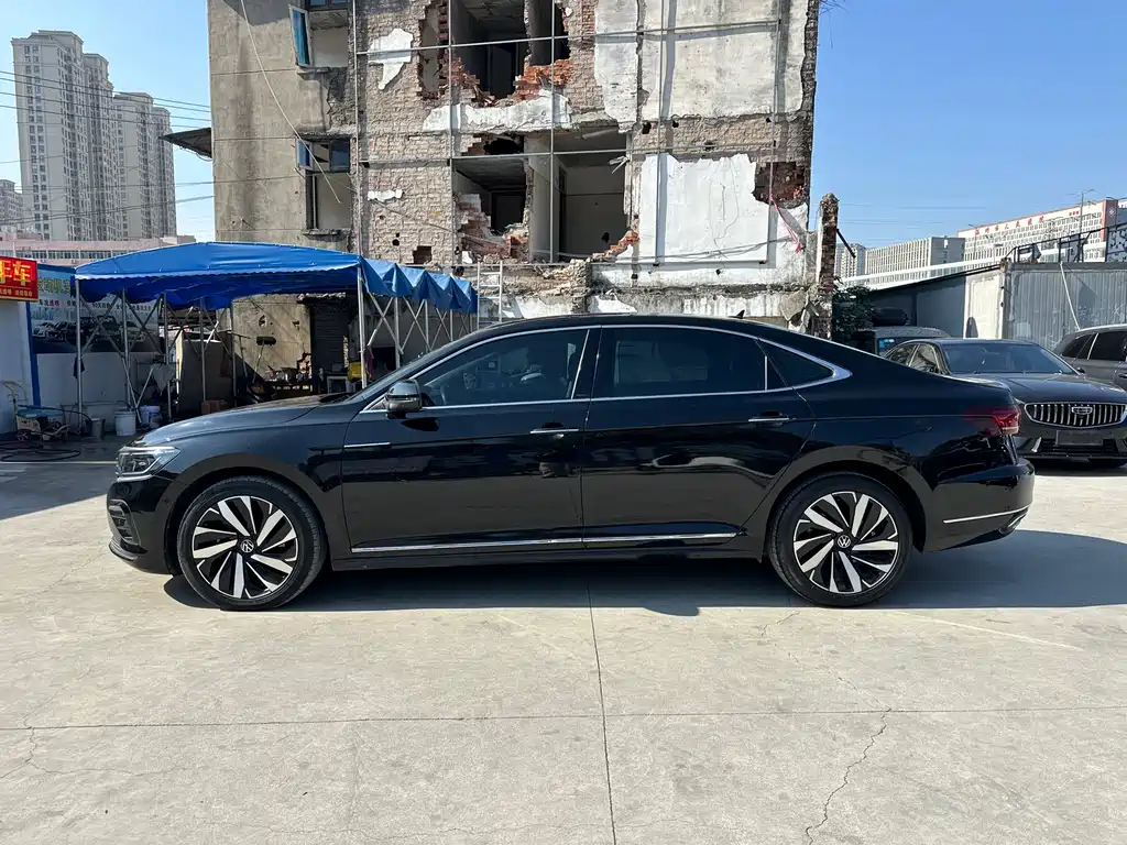 Volkswagen Passat 2022