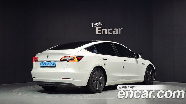 Tesla Model 3 2022
