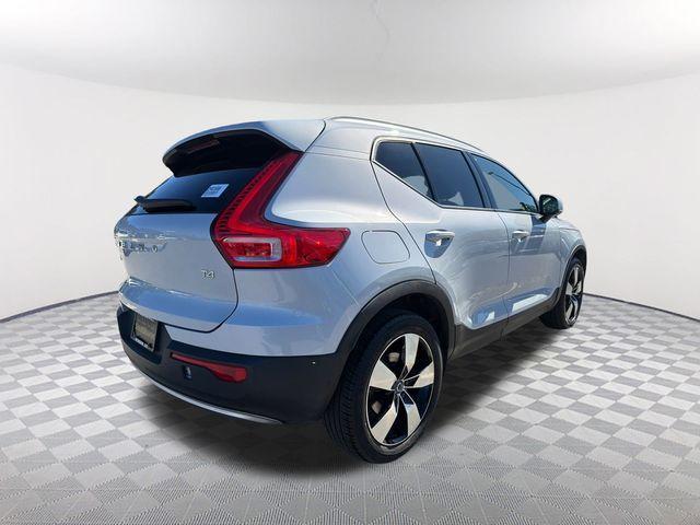 Volvo XC40 2021