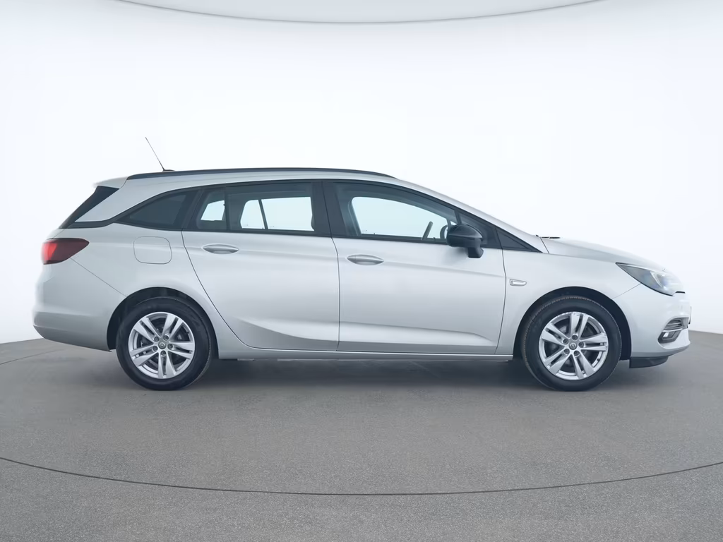 Opel Astra 2021