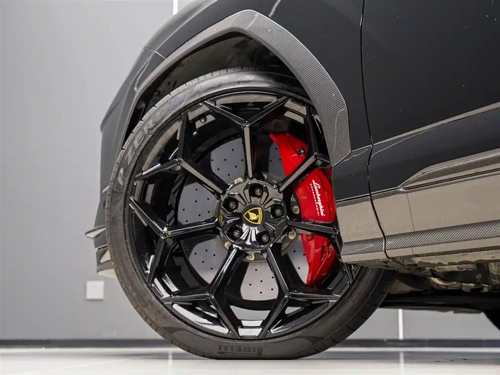 Lamborghini Urus 2024