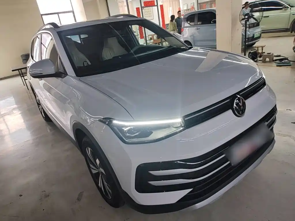 Volkswagen Tharu 2025