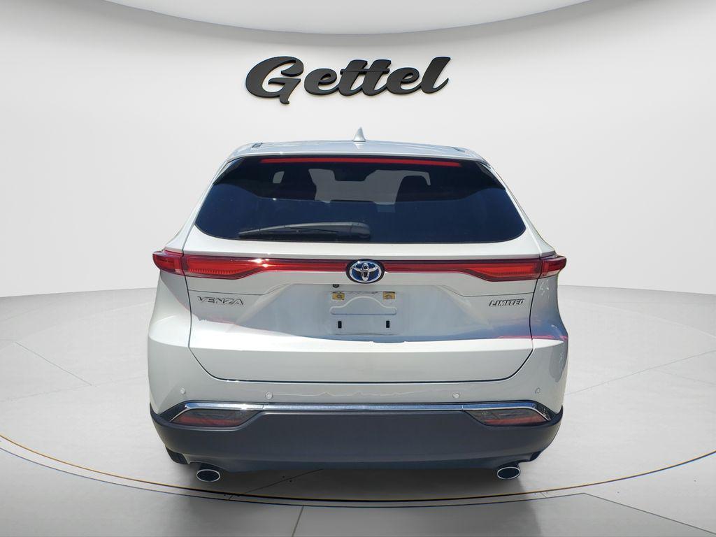 Toyota Venza 2024