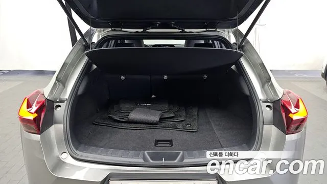 Lexus UX 2021