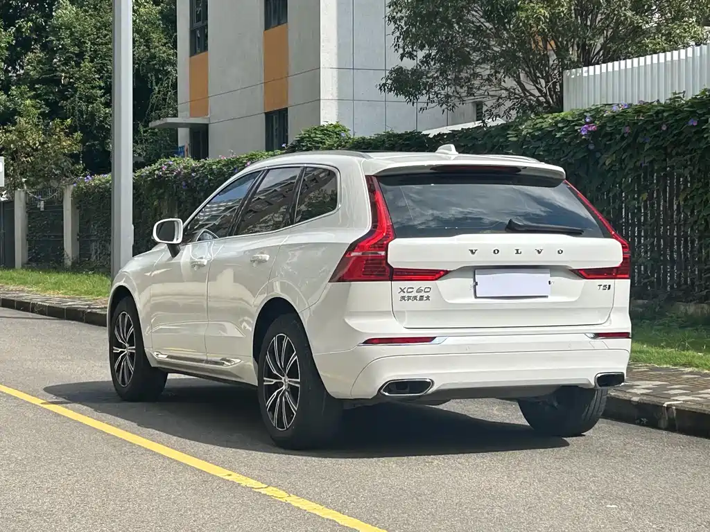 Volvo XC60 2021