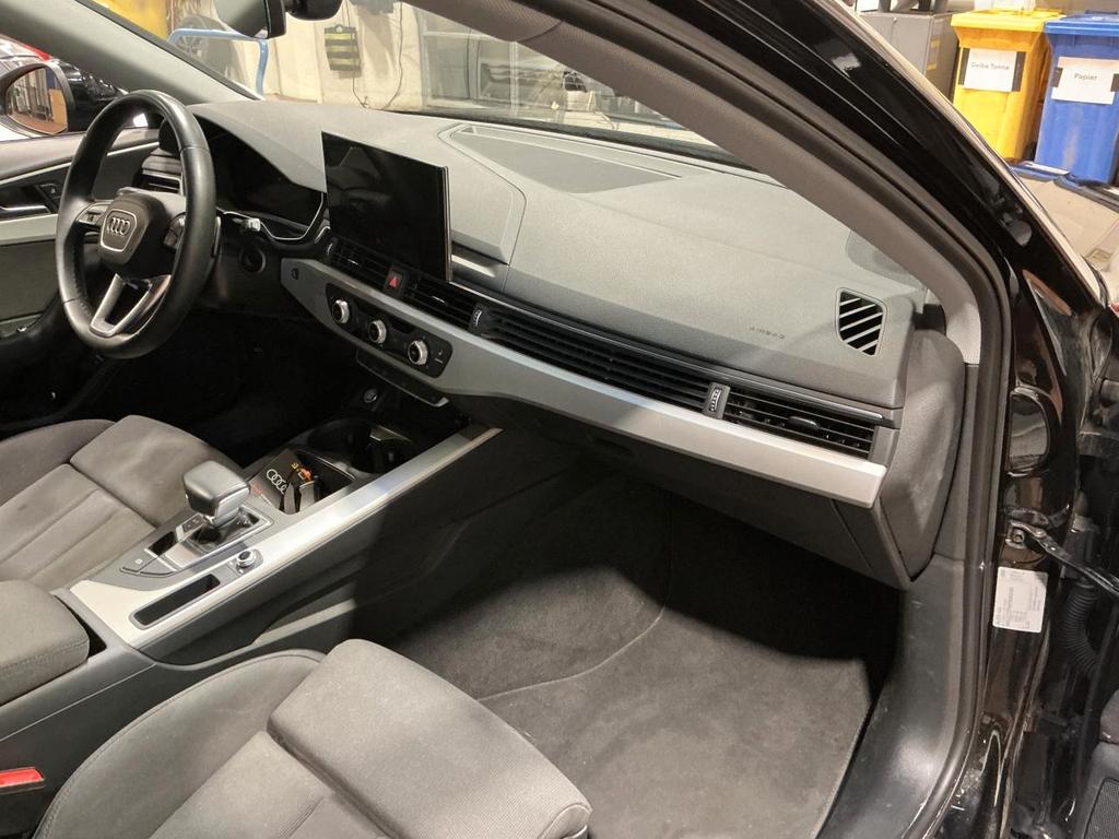 Audi A4 2023