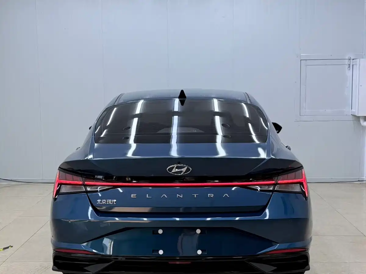 Hyundai Elantra 2023