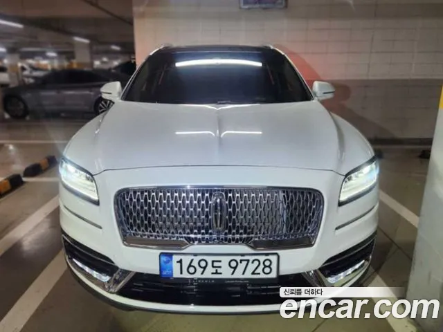 Lincoln Nautilus 2020