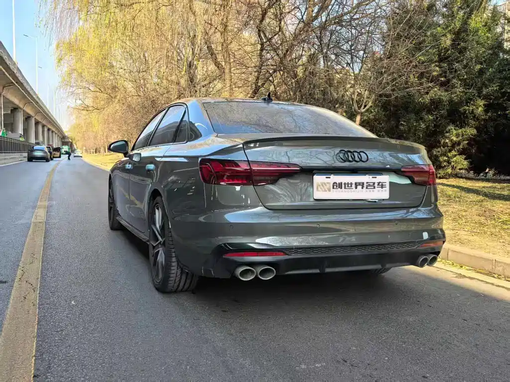Audi S4 2023