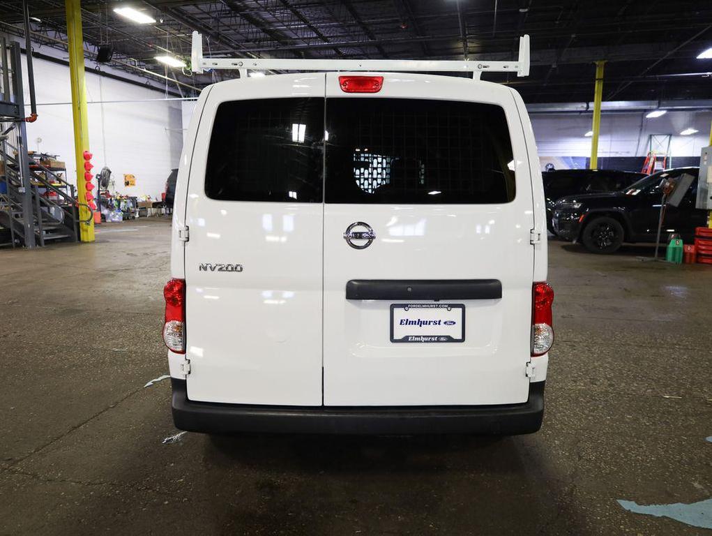 Nissan NV200 2021
