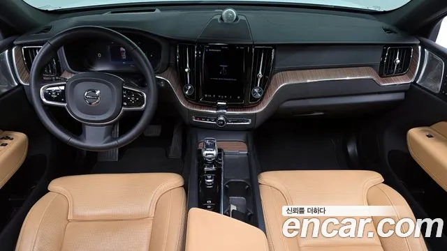 Volvo XC60 2023