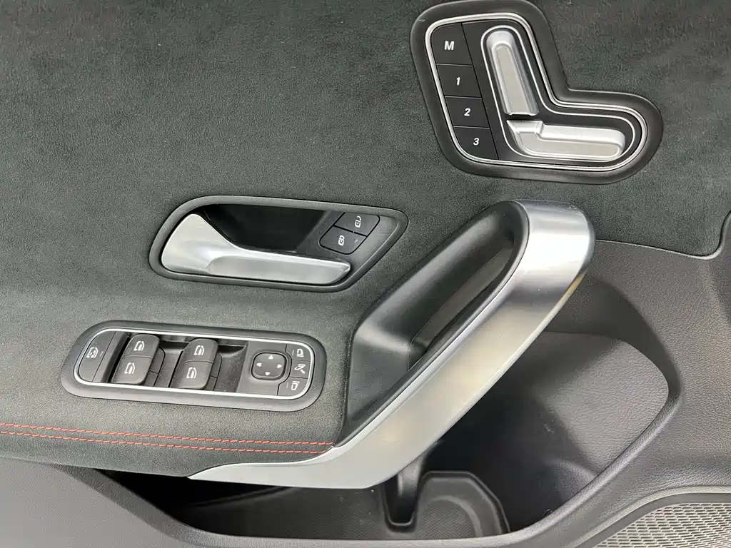 Mercedes-Benz CLA 2021