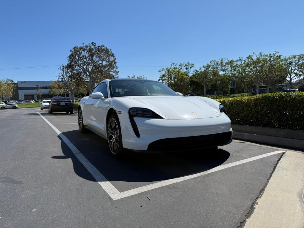 Porsche Taycan 2023