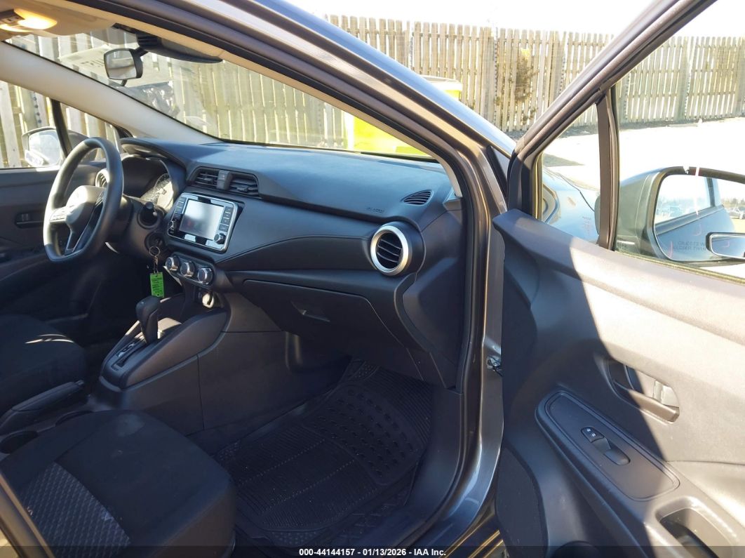 Nissan Versa 2023