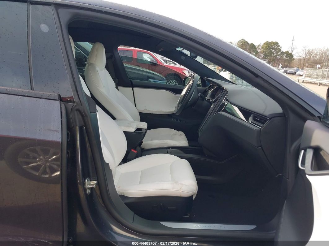 Tesla Model S 2021