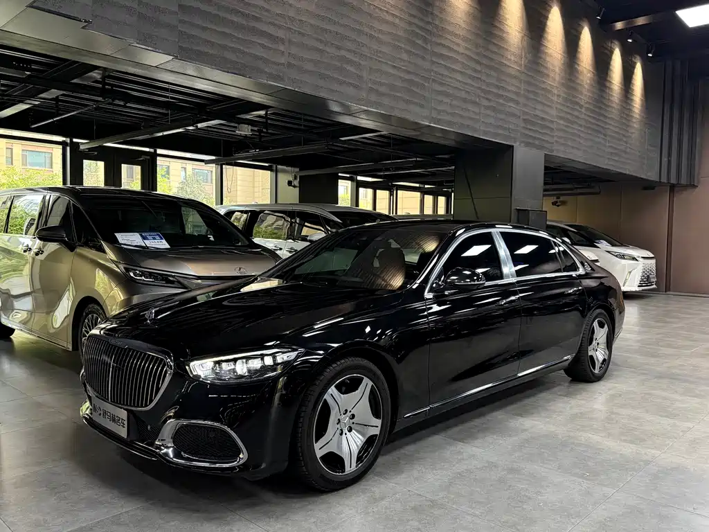 Mercedes-Benz Maybach S-Класс 2021