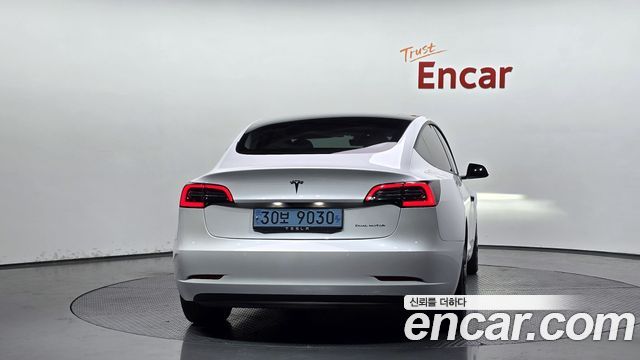Tesla Model 3 2021
