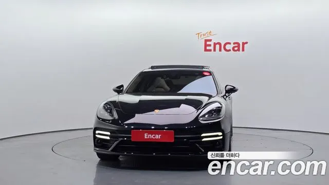 Porsche Panamera 2022