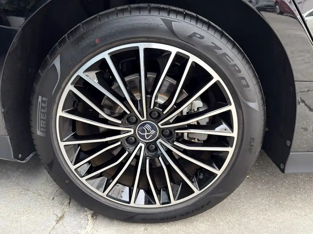 BYD Han 2025