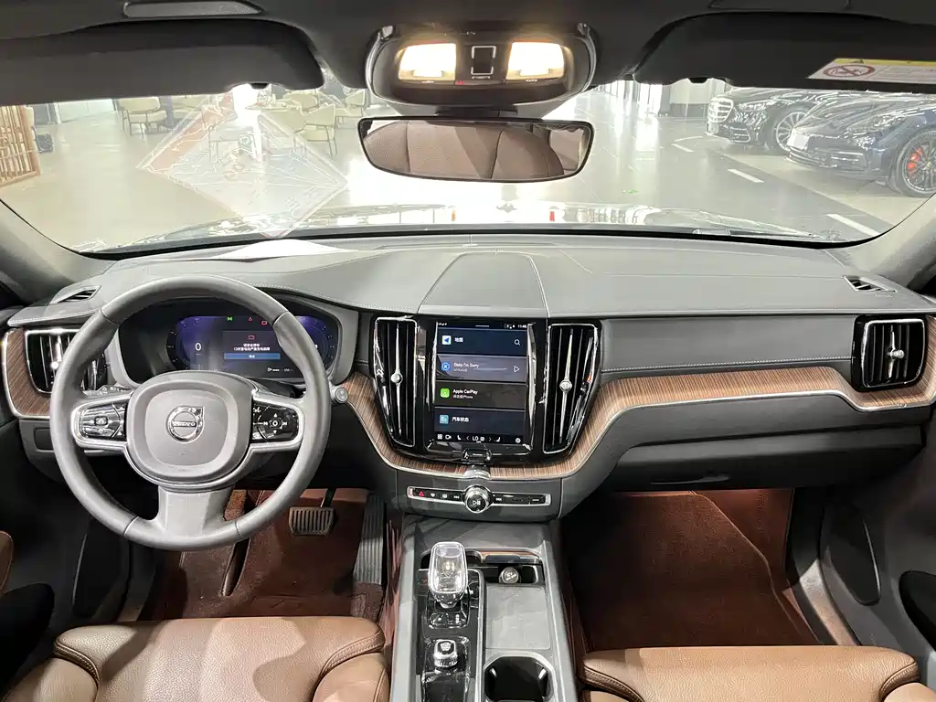 Volvo XC60 2023