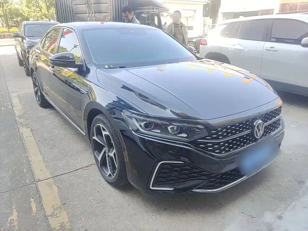 Volkswagen Passat 2023