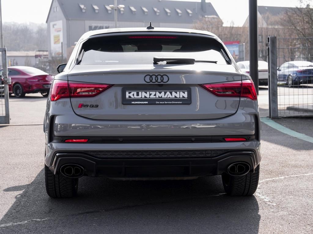 Audi RSQ3 2023