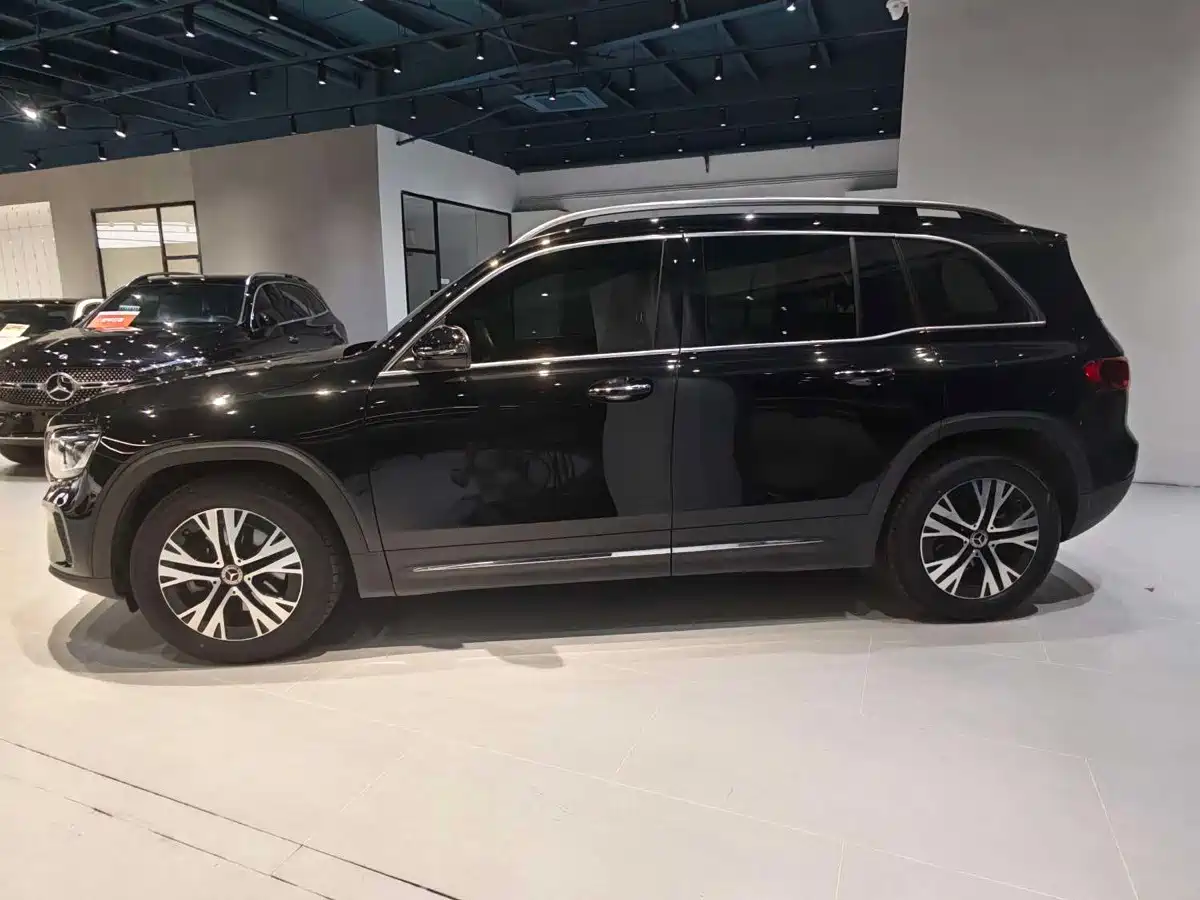 Mercedes-Benz GLB 2024