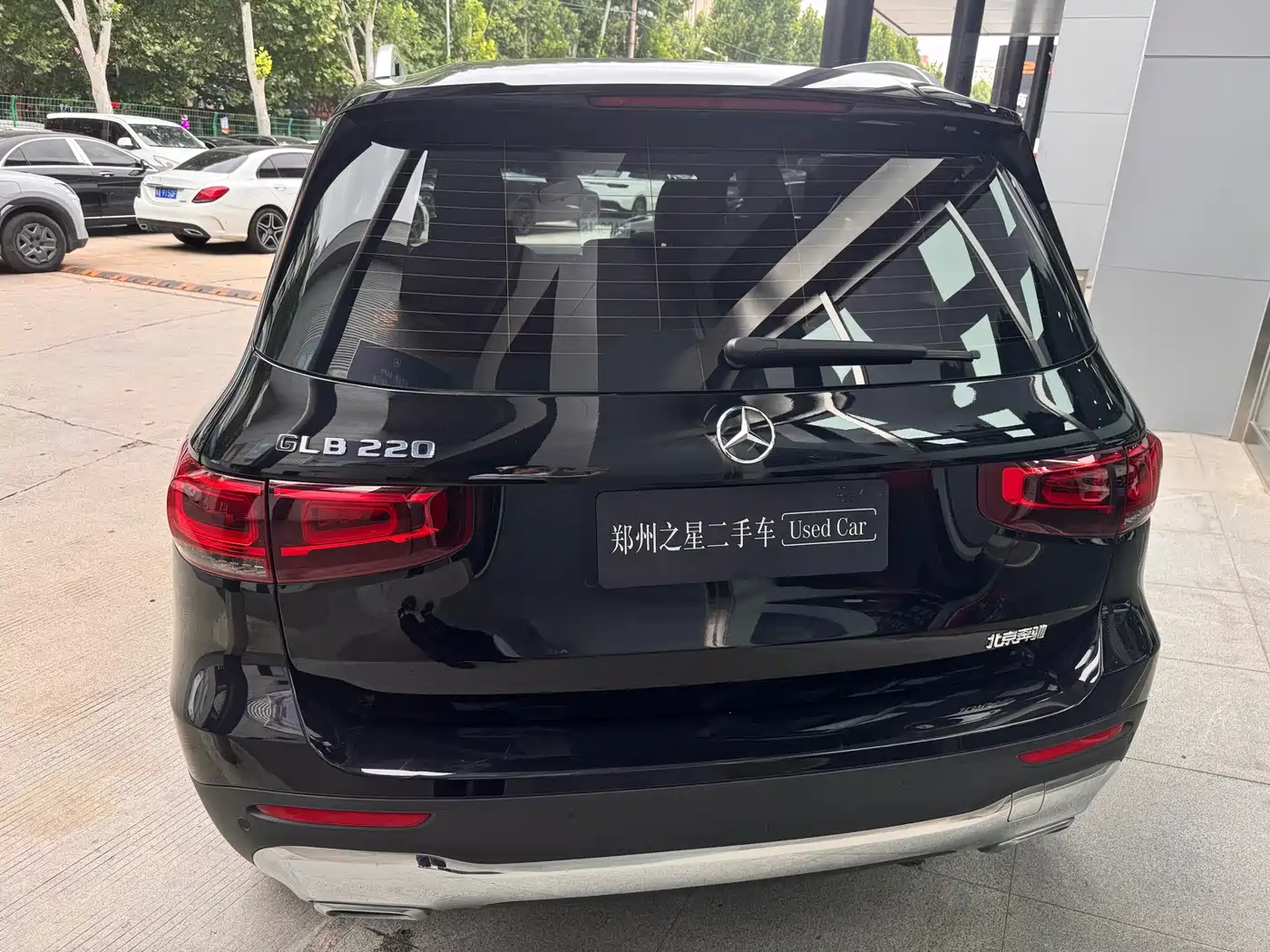 Mercedes-Benz GLB 2023