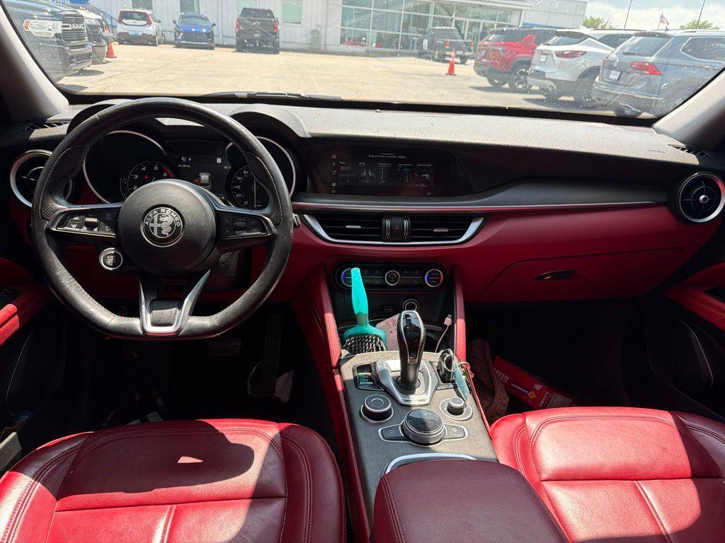 Alfa Romeo Stelvio 2021