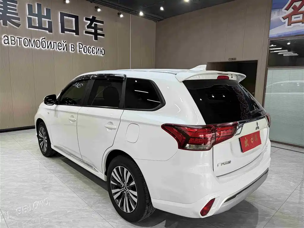 Mitsubishi Outlander 2022