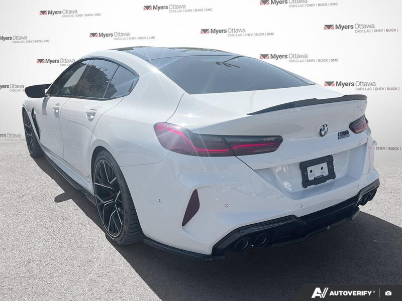 BMW M8 2022