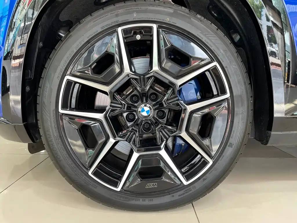 BMW XM 2024