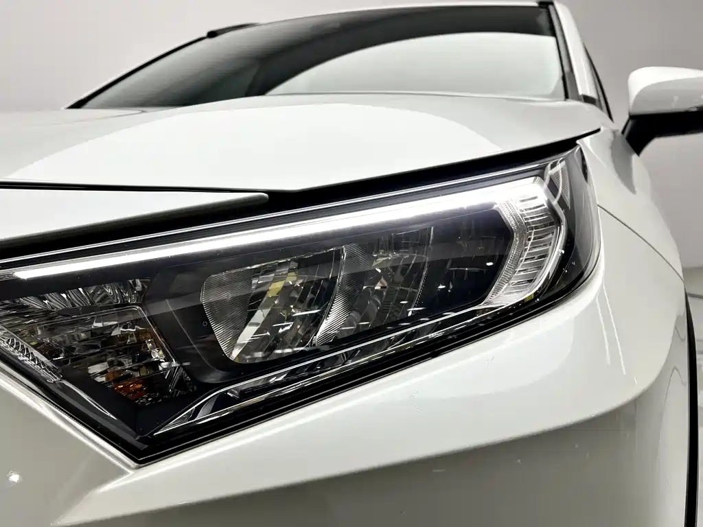 Toyota RAV4 2021