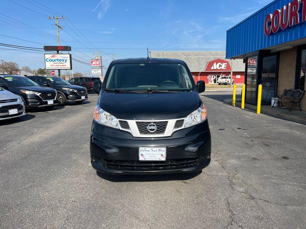 Nissan NV200 2021